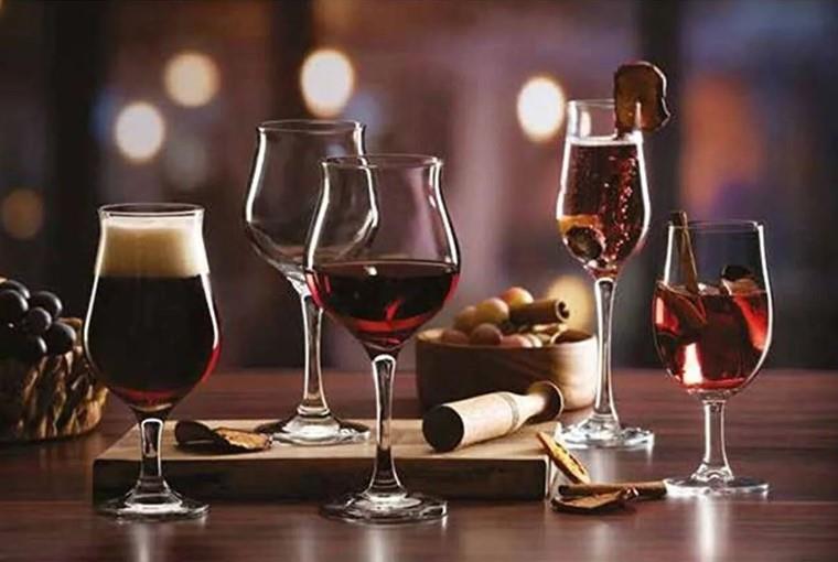 Wavy čaša za vino / 47cl / 6 kom